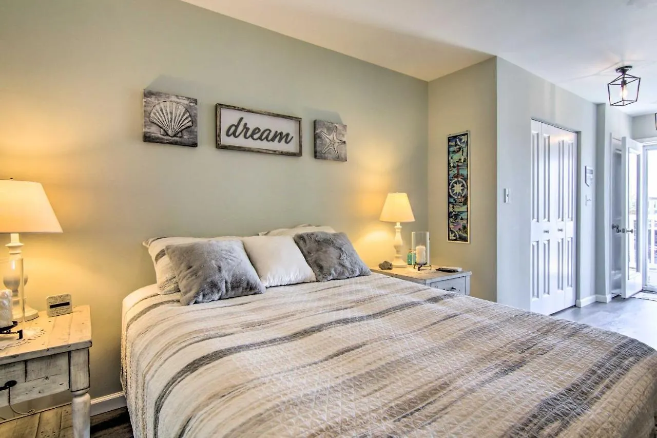 Airy Ocean City Condo On Canal Front With Deck! Appartement