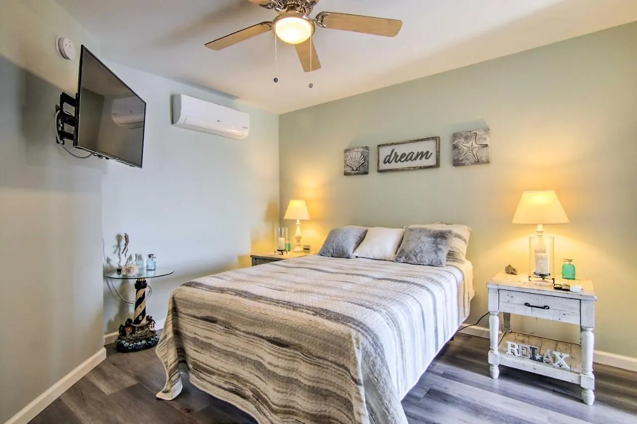 Airy Ocean City Condo On Canal Front With Deck! Appartement